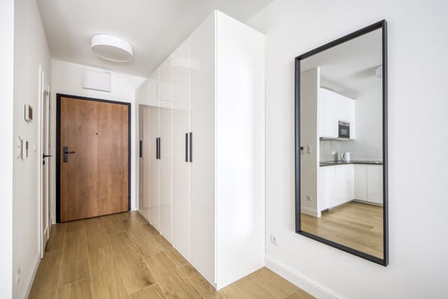 Przestronne mieszkanie w sercu Pragi-Północ - Zdjęcie 4/7