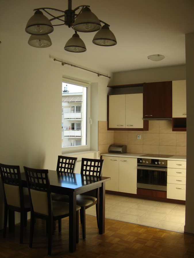 Komfortowe mieszkanie na Pradze-Północ z dobrą lokalizacją - Zdjęcie 1/5