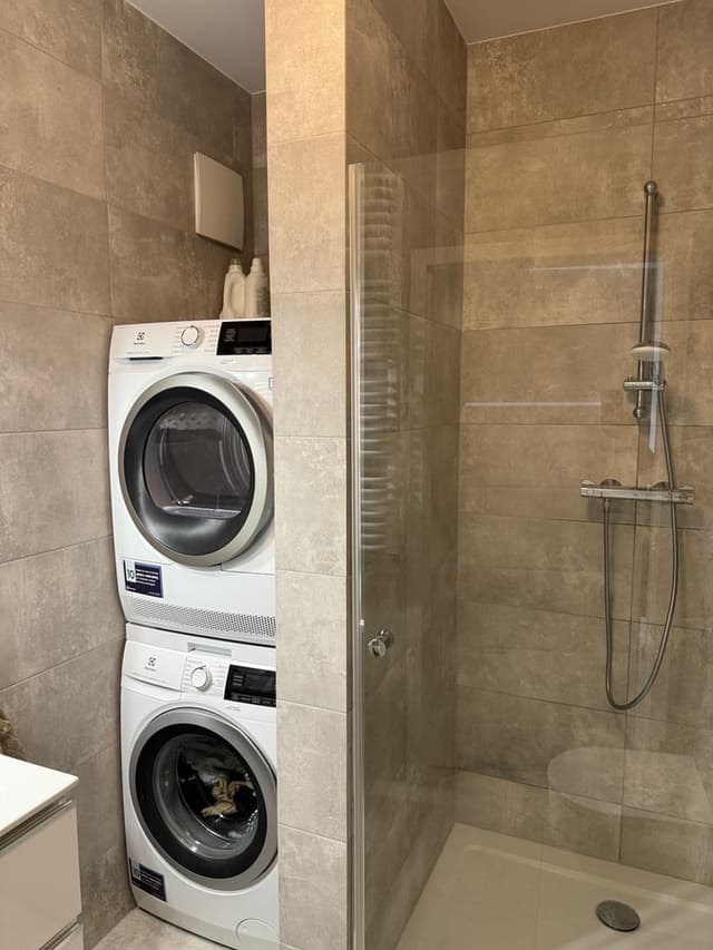 Elegancki apartament w prestiżowej lokalizacji Warszawy - Zdjęcie 5/21