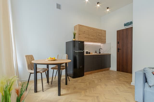 Przytulna kawalerka w sercu Starego Polesia - 22m² - Zdjęcie 2/7