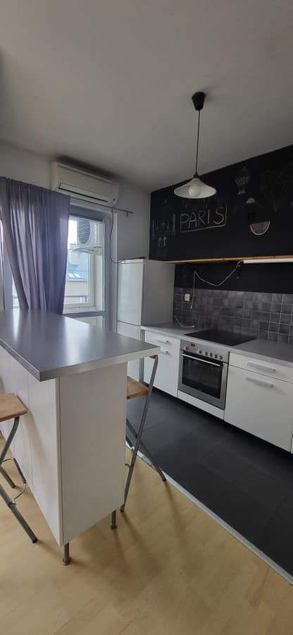 Komfortowa kawalerka 31 m² w sercu Ruczaju - gotowa do zamieszkania - Zdjęcie 2/10