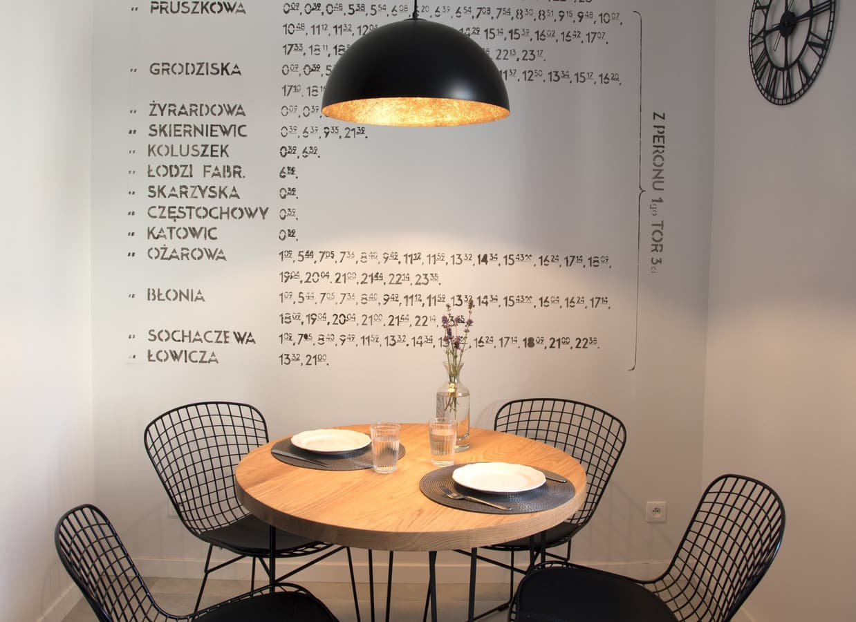 Przytulne 38m² w Starych Włochach - spokój i dobra komunikacja - Zdjęcie 1/8