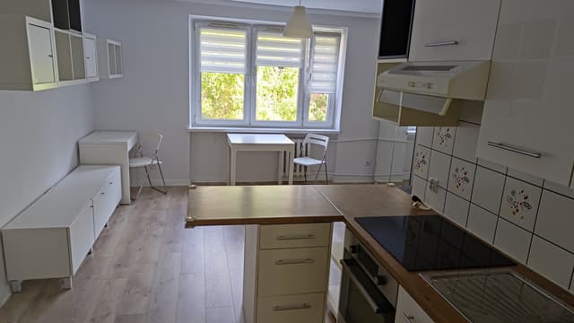 Przytulna garsoniera w Bieńczycach – świetna lokalizacja - Zdjęcie 2/10