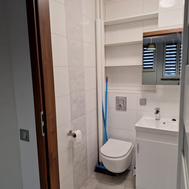 Przytulne studio 18m² w sercu Pragi-Północ - Zdjęcie 4/6