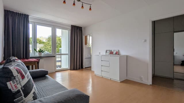 Przytulne mieszkanie na Bielanach, gotowe do wprowadzenia - Zdjęcie 2/9