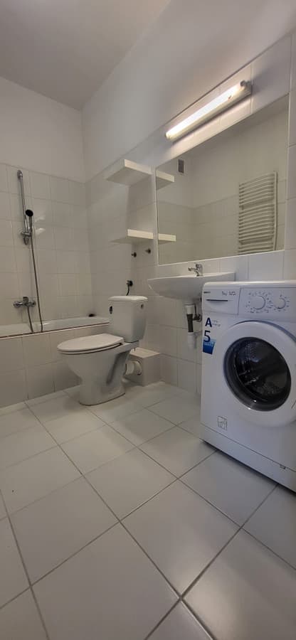 Komfortowa kawalerka 31 m² w sercu Ruczaju - gotowa do zamieszkania - Zdjęcie 4/10