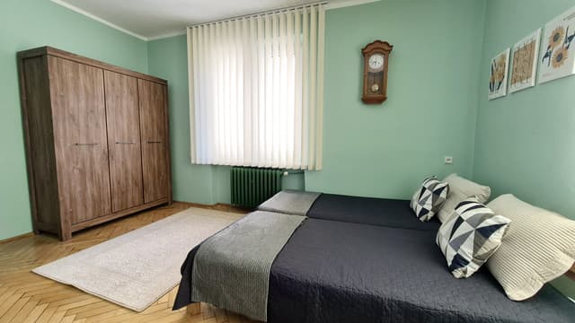 Przestronne 40 m² przy al. 1 Maja - miejski komfort w dobrej cenie - Zdjęcie 4/12