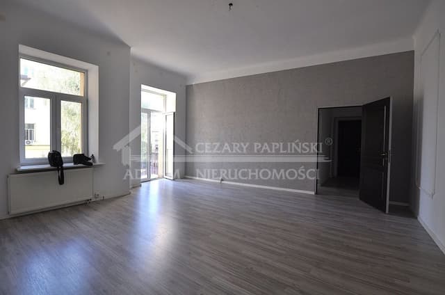 Stylowe 3 pokoje z kominkiem i balkonem w Śródmieściu - Zdjęcie 5/6