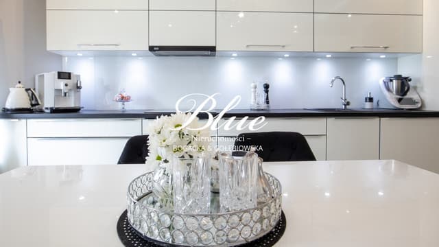 Stylowy, przestronny apartament w kamienicy przy ul. Swarożyca - Zdjęcie 5/20