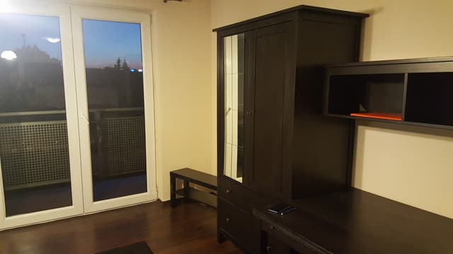 Nowoczesna kawalerka 36m² przy Radzikowskiego, w pełni wyposażona - Zdjęcie 3/11