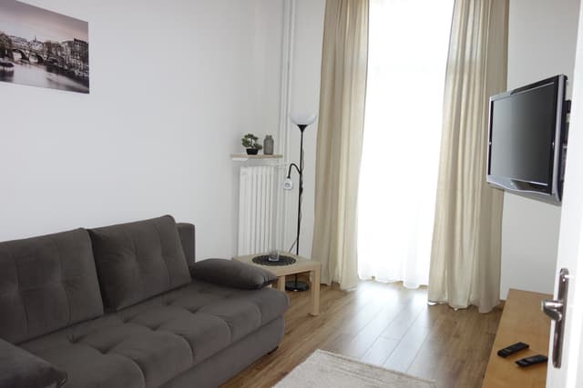 Przestronne 33m² w sercu Ochoty - idealna lokalizacja - Zdjęcie 2/9