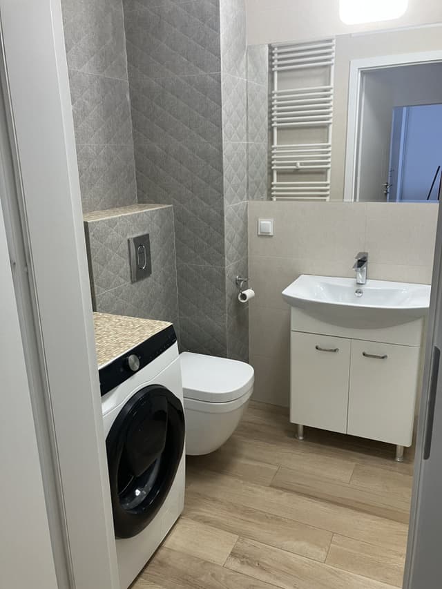 Elegancki apartament w sercu Woli z doskonałą komunikacją - Zdjęcie 4/8