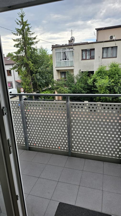 Elegancka kawalerka w Podgórzu Duchackim, gotowa do zamieszkania - Zdjęcie 5/7