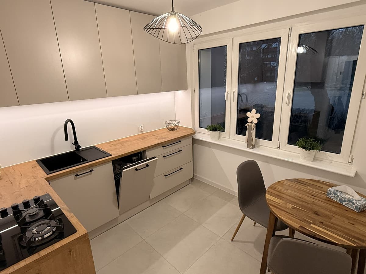 Mieszkanie w Ratajach z doskonałą lokalizacją - Zdjęcie 1/10