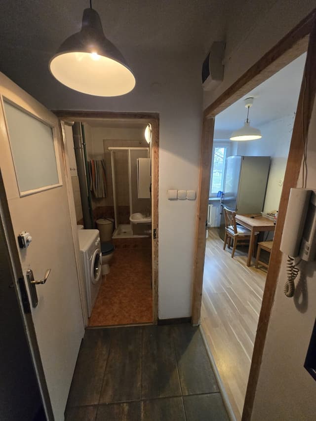 Mieszkanie z balkonem na Włochach - idealne na start - Zdjęcie 3/6