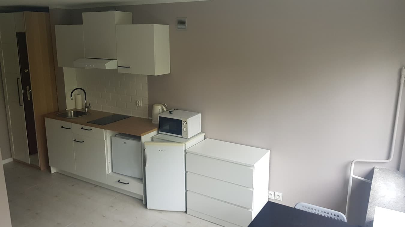 Przytulne studio 18m² w doskonałej lokalizacji Włoch - Zdjęcie 1/7