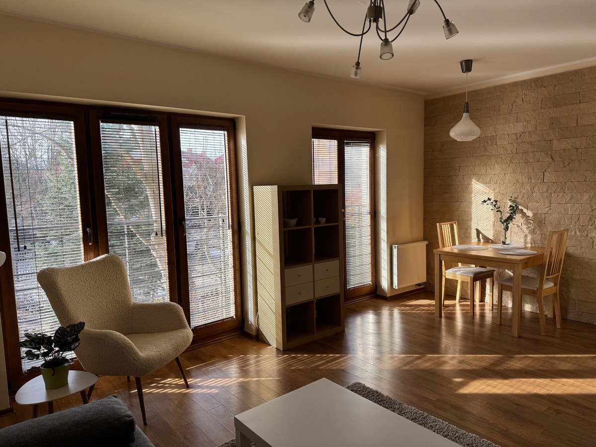 Wygodne mieszkanie na wynajem w Strzyży - Zdjęcie 1/7