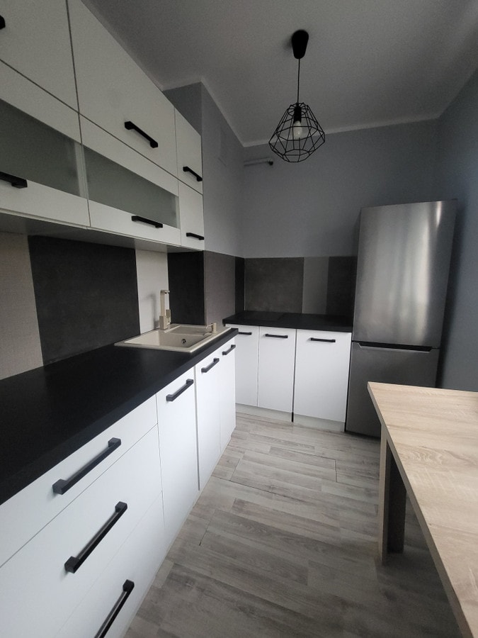 Funkcjonalne mieszkanie w dzielnicy Bałuty - Zdjęcie 1/13