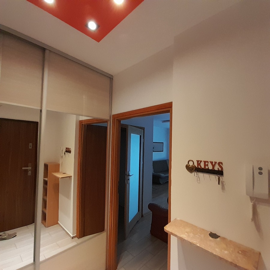 Funkcjonalne mieszkanie w Krakowie do wynajęcia - Zdjęcie 1/4