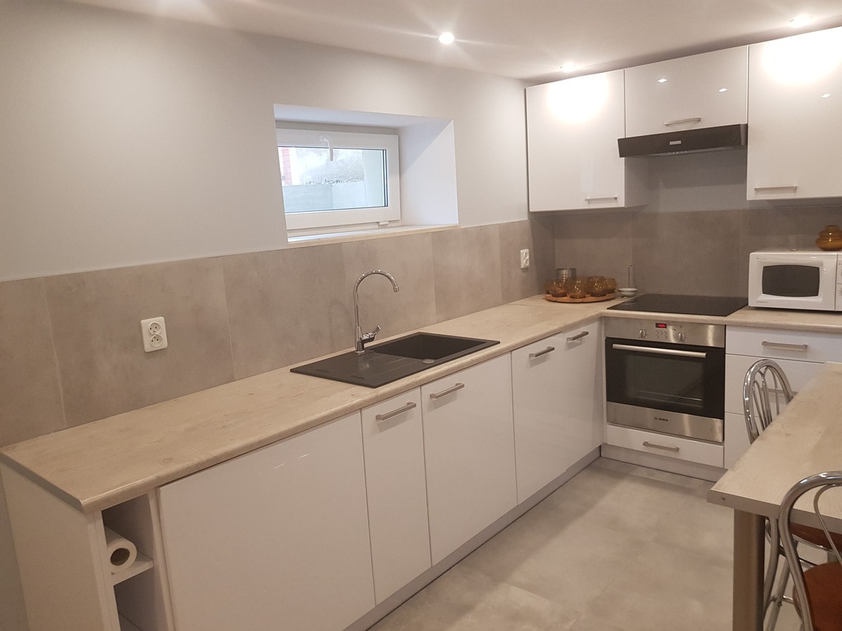 Przestronne 39 m² przy Kołobrzeskiej - spokojna lokalizacja - Zdjęcie 1/10