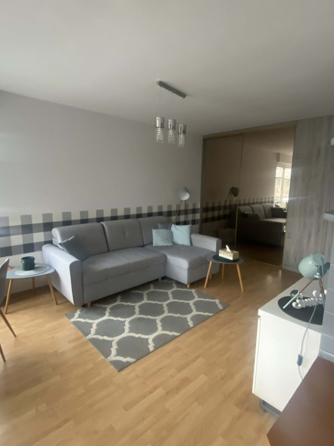 Funkcjonalne mieszkanie do wynajęcia w Warszawie - Zdjęcie 1/5