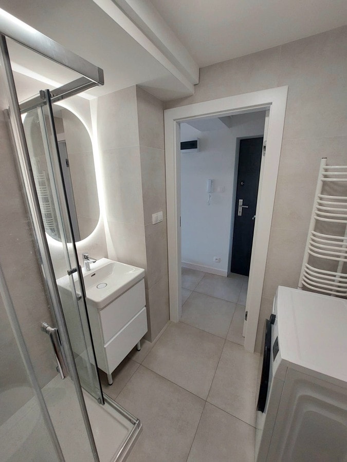 Przestronna kawalerka w sercu Woli - doskonała lokalizacja - Zdjęcie 1/8