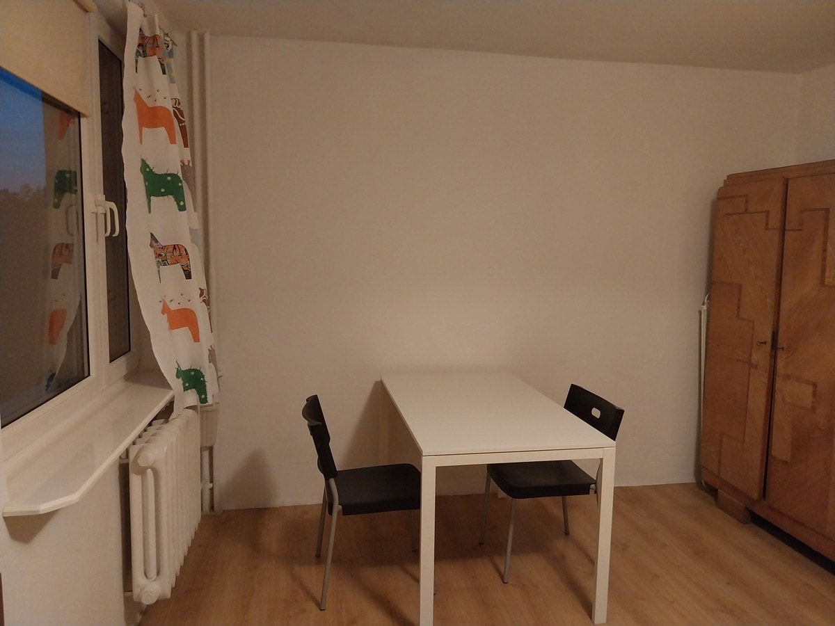 Przytulne studio z parkingiem w świetnej lokalizacji na Ochocie - Zdjęcie 1/8