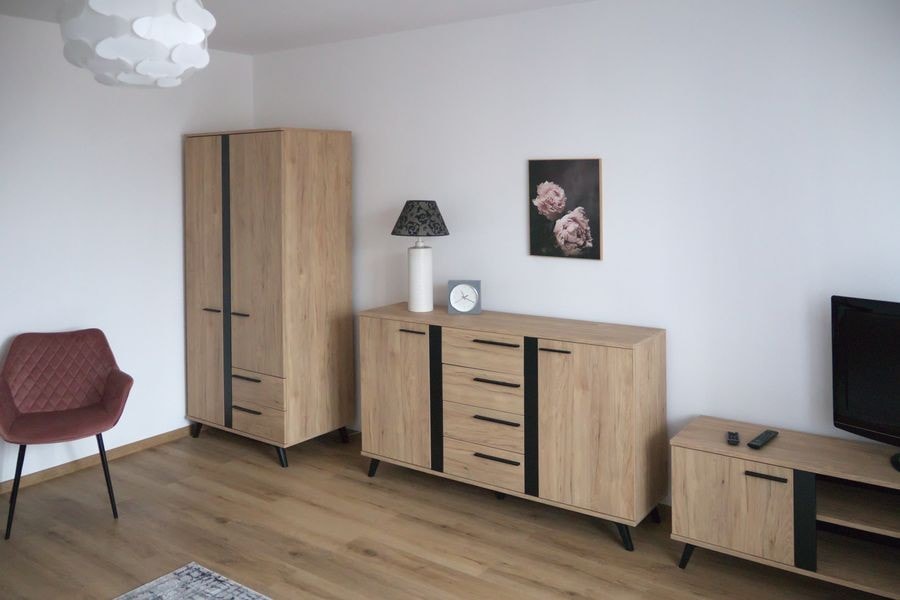 Funkcjonalne mieszkanie do wynajęcia w Warszawie - Zdjęcie 1/12