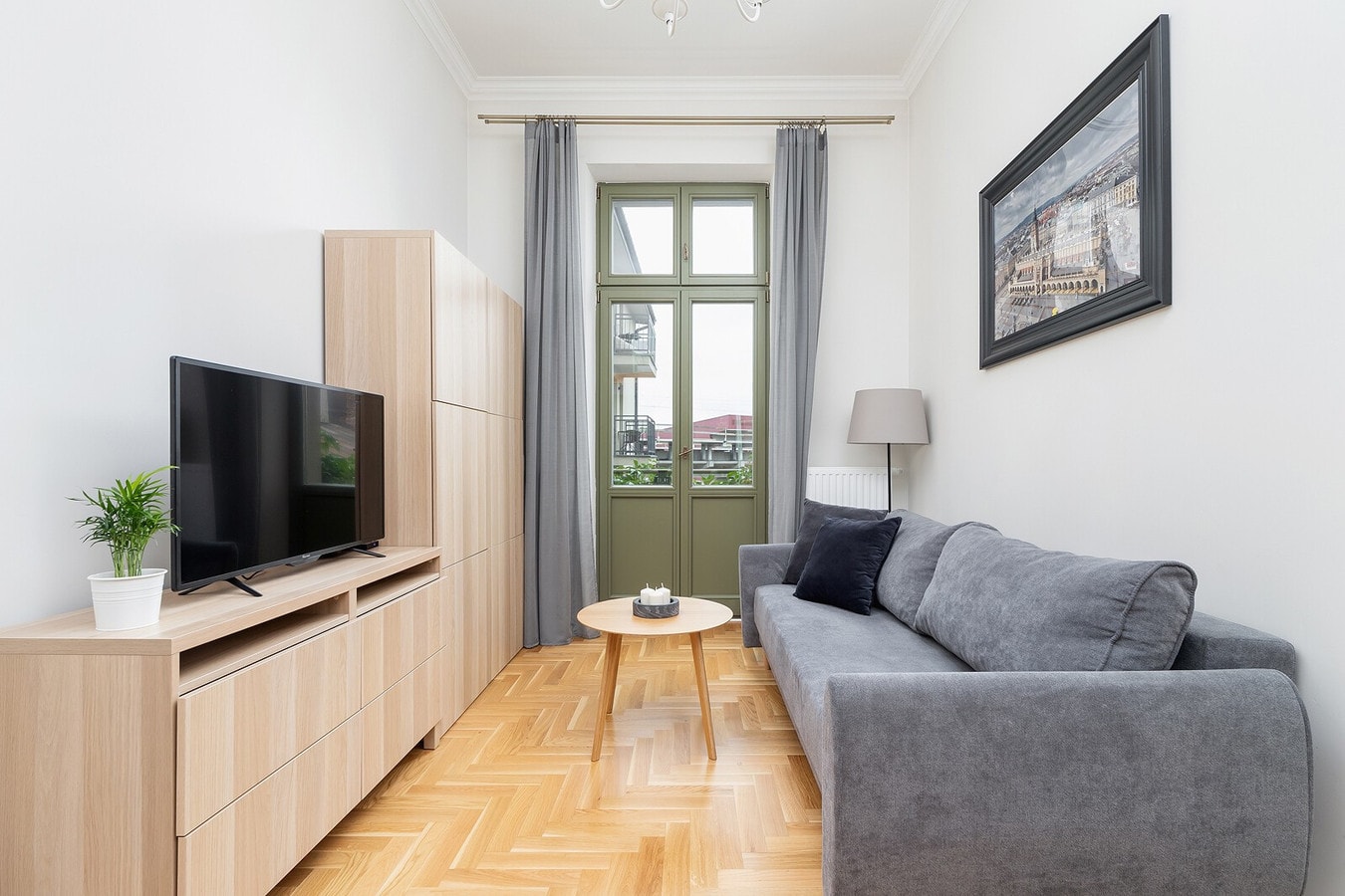 Ekskluzywny apartament w prestiżowej dzielnicy - Zdjęcie 1/9