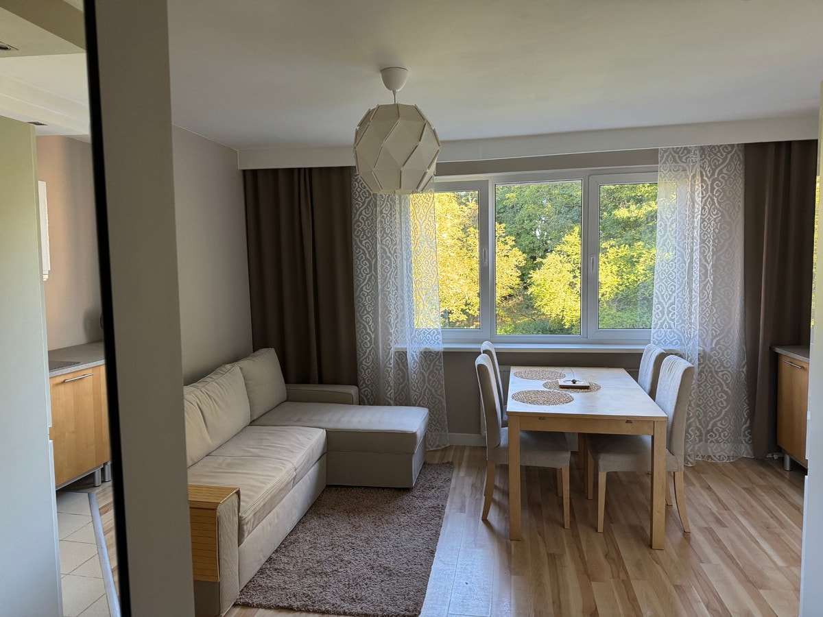 Przytulna kawalerka w spokojnej okolicy VII Dworu - Zdjęcie 1/6