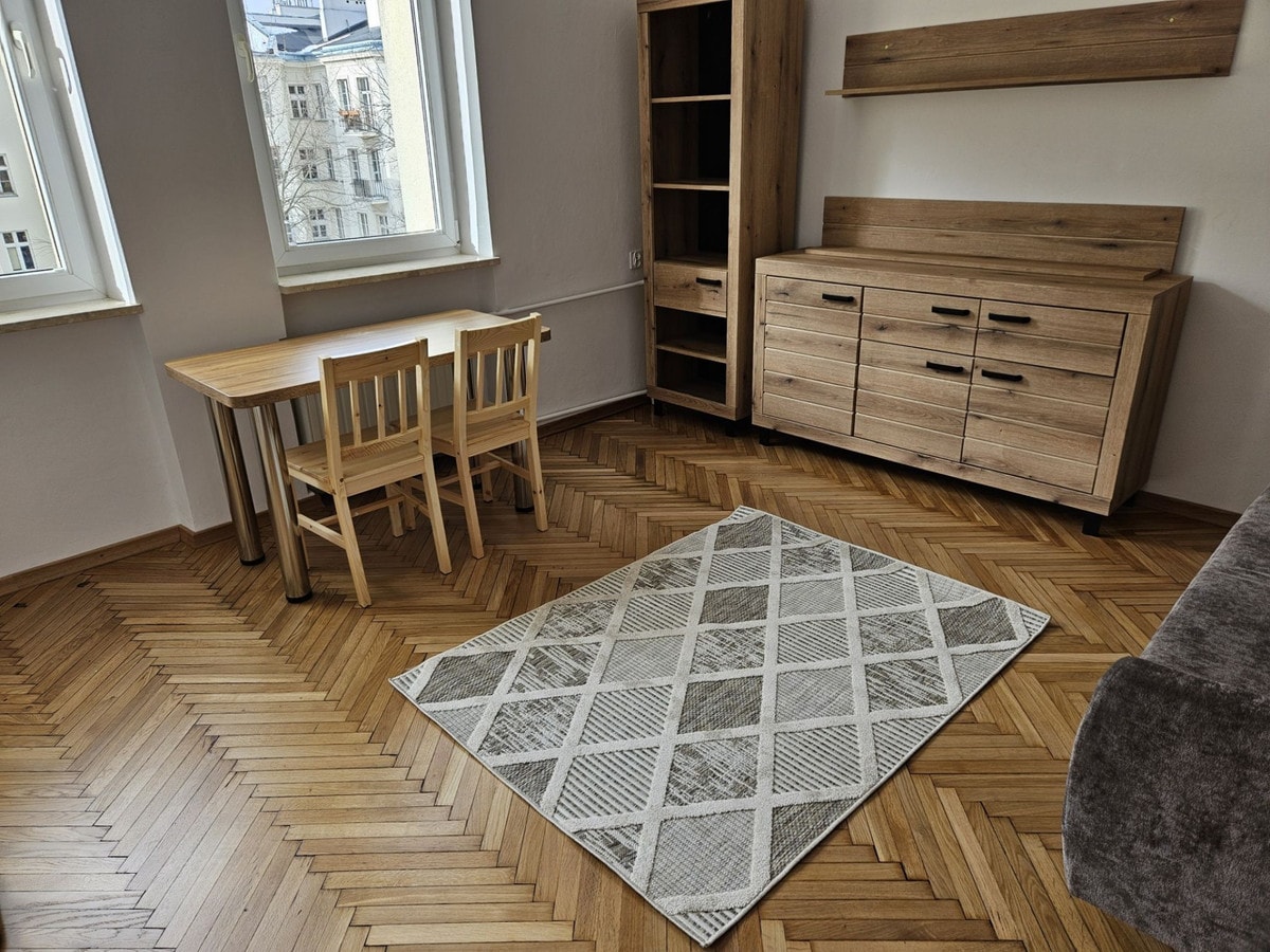 Kawalerka w sercu Śródmieścia - idealna lokalizacja - Zdjęcie 1/8