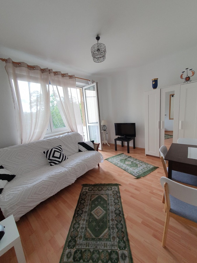 Umeblowane mieszkanie z sypialnią w Warszawie - Zdjęcie 1/9