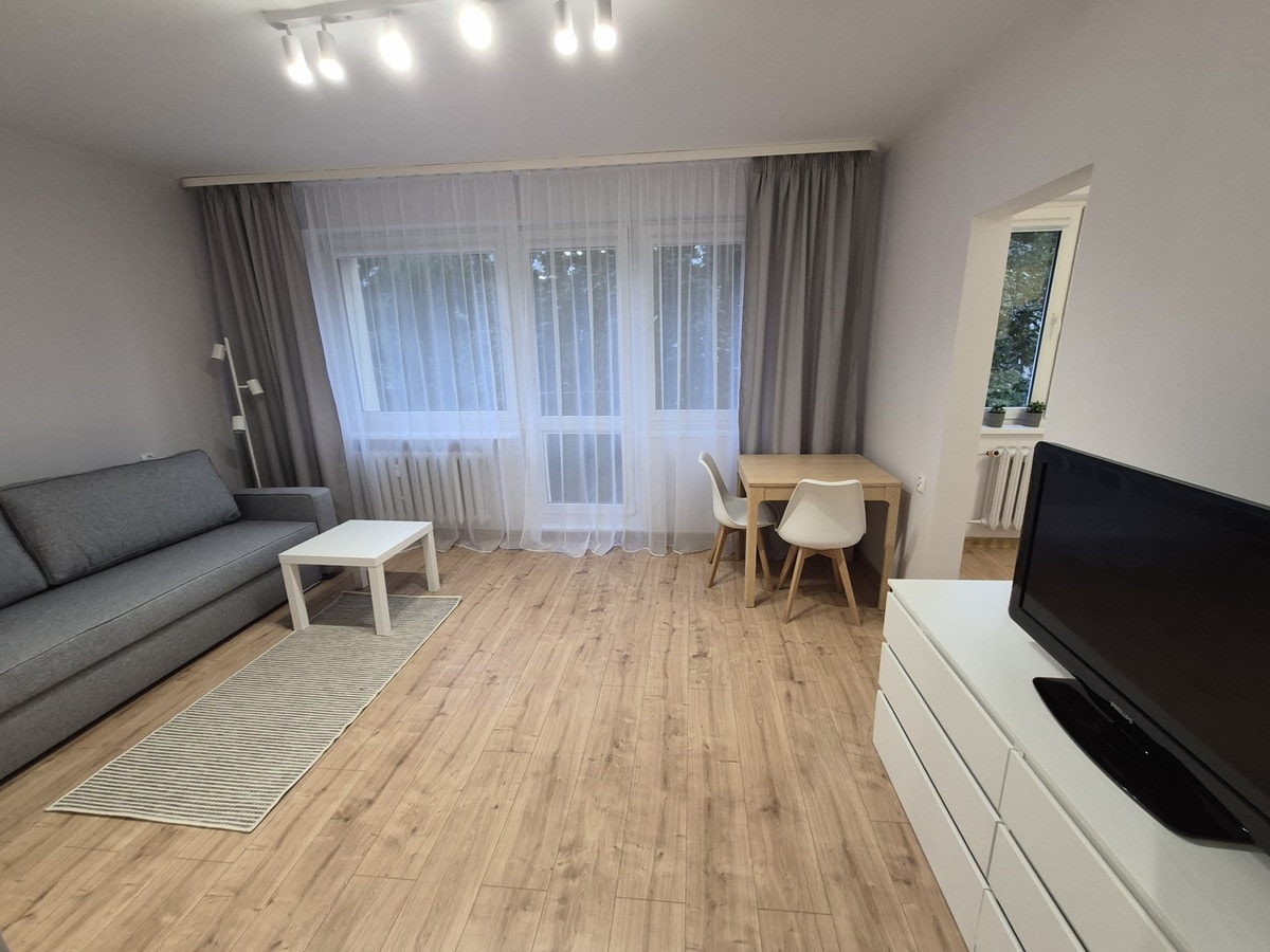 Komfortowe mieszkanie po remoncie z garderobą – Łódź Retkinia - Zdjęcie 1/12