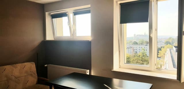 Jasna kawalerka przy Galerii Kazimierz z widokiem na Wawel - Zdjęcie 2/10