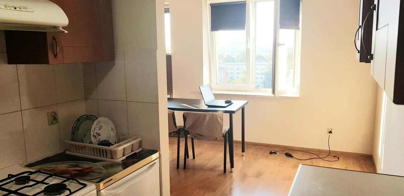 Jasna kawalerka przy Galerii Kazimierz z widokiem na Wawel - Zdjęcie 1/10