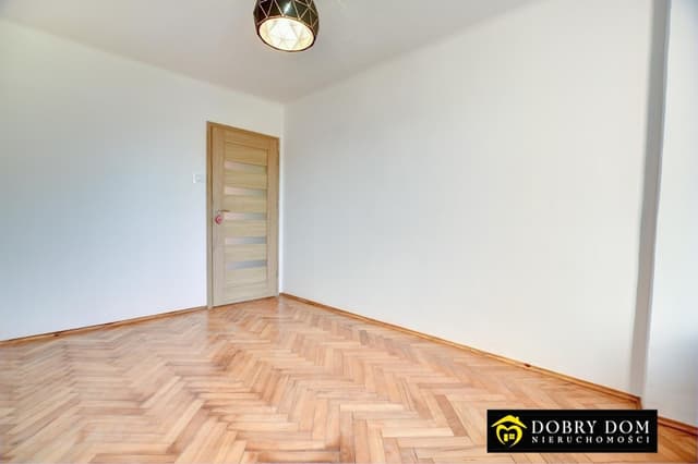 Odświeżone mieszkanie blisko centrum – idealne pod inwestycję - Zdjęcie 5/10