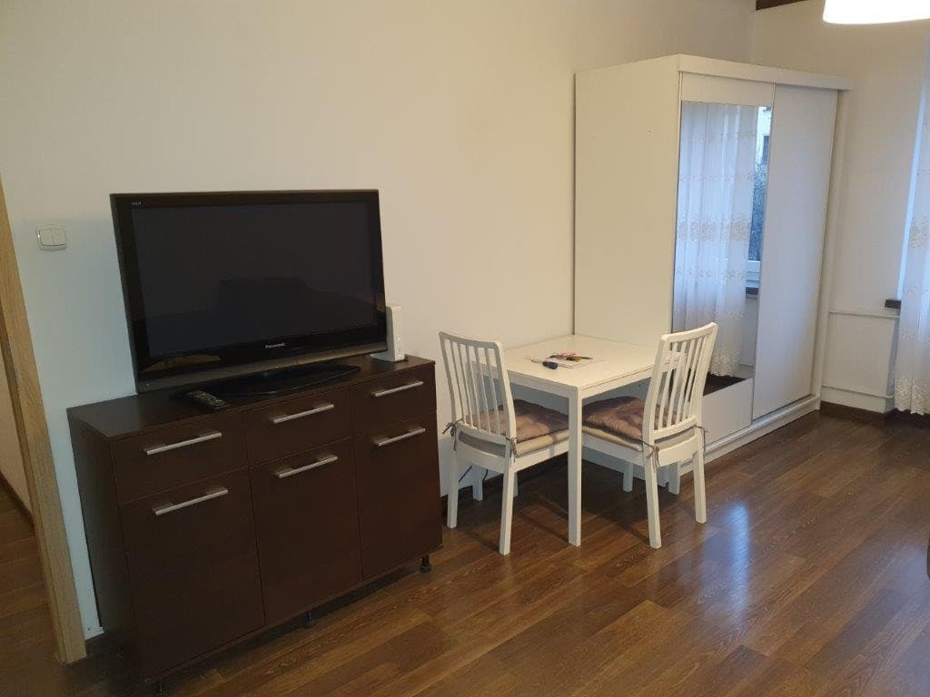 Komfortowe mieszkanie w centrum Krakowa przy Alei Kijowskiej - Zdjęcie 1/8