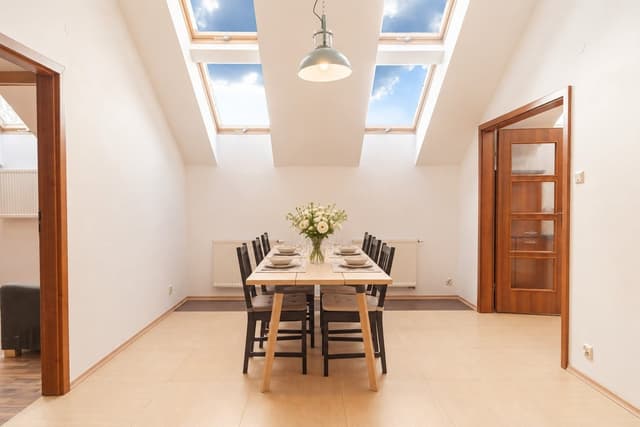 Wyjątkowy dwupoziomowy apartament z duszą w centrum - Zdjęcie 2/20
