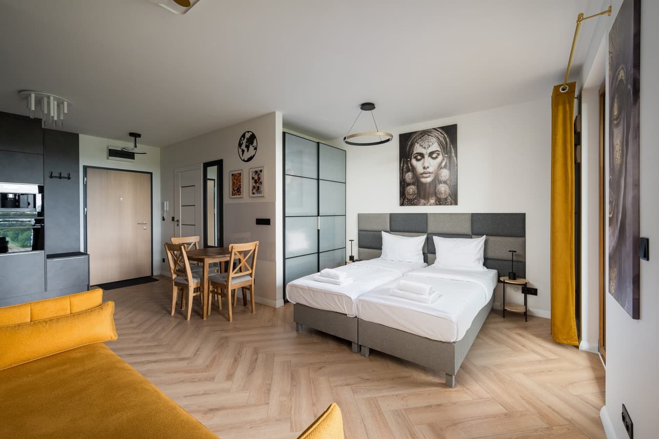 Nowoczesny apartament z widokiem na Tor Służewiec, Mokotów - Zdjęcie 1/6