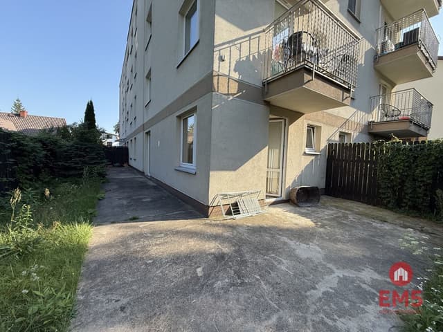 Komfortowe mieszkanie z ogródkiem 120 m² i garażem - Zdjęcie 2/16