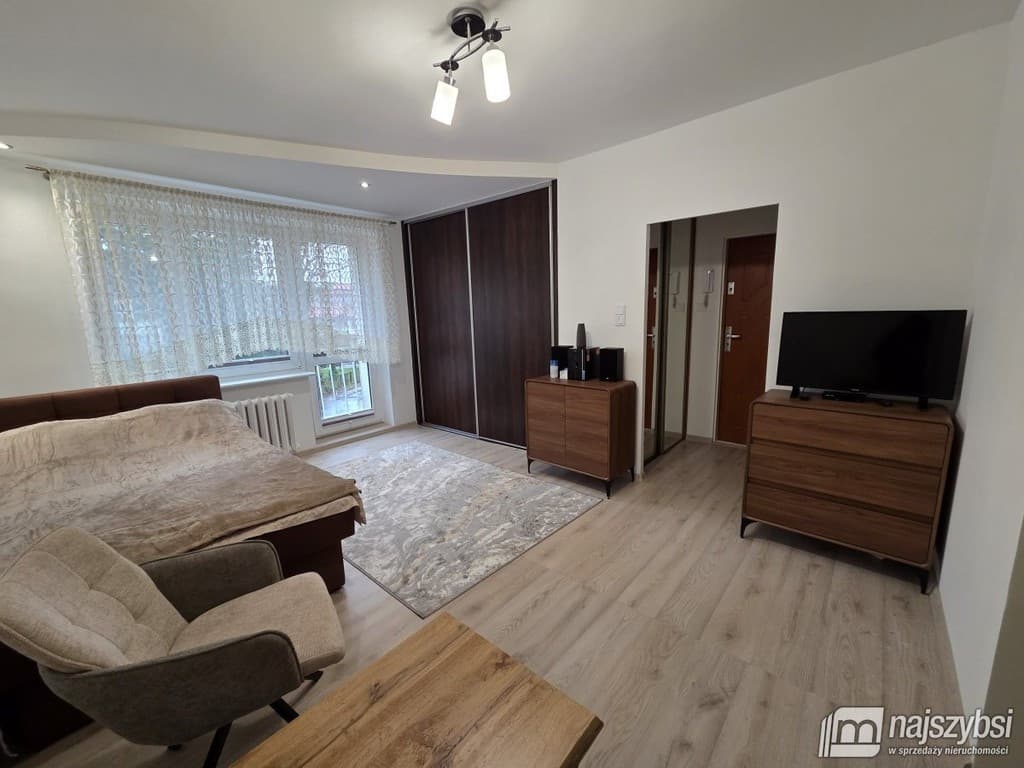 Przytulne mieszkanie z garażem i garderobą w Podjuchach - Zdjęcie 1/10