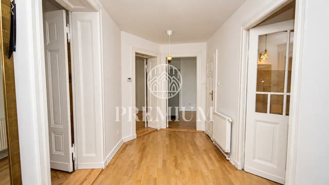 Przestronny lokal w centrum z 2 miejscami parkingowymi - Zdjęcie 5/14