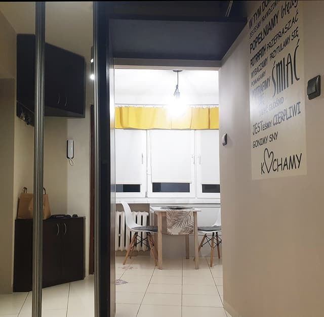 Umeblowane mieszkanie z osobną kuchnią na ul. Strycharskiej - Zdjęcie 5/10