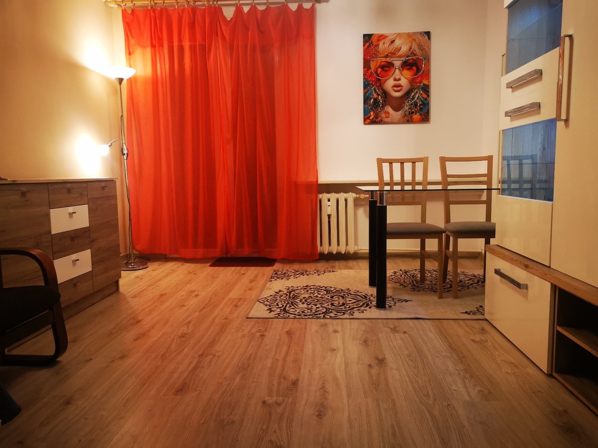 Przytulne mieszkanie na Żoliborzu z aneksem - Zdjęcie 1/5