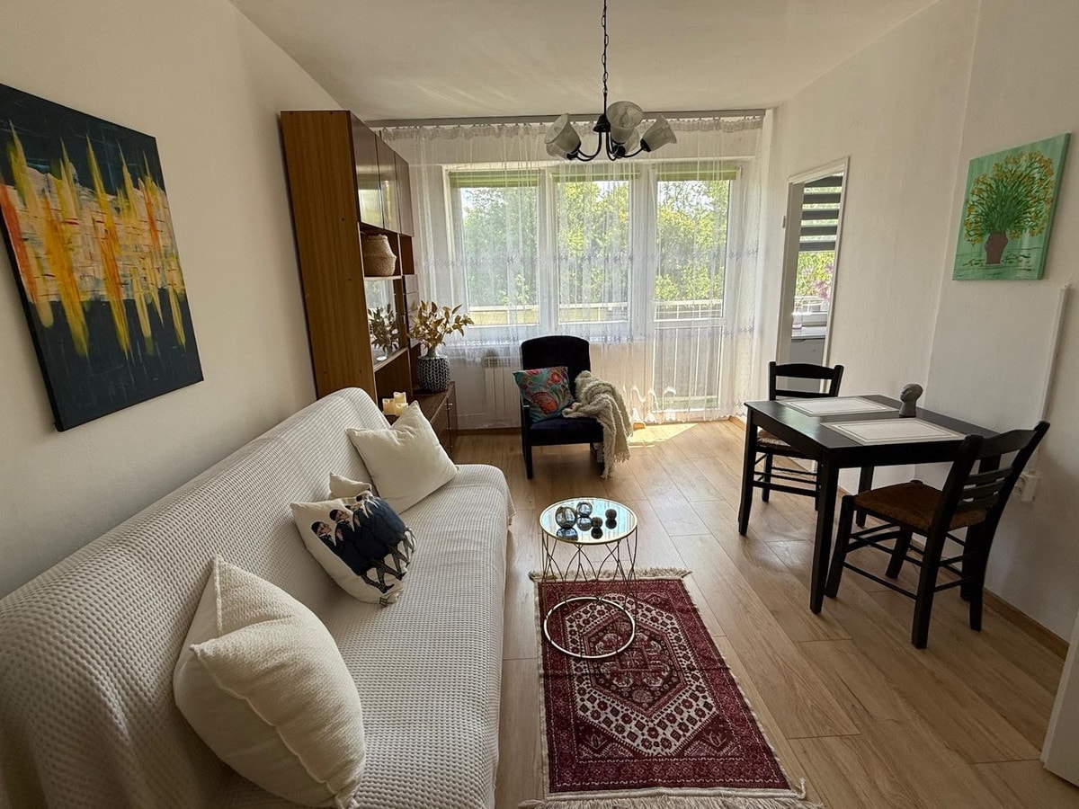 Nowoczesna kawalerka w sercu Pragi-Południe - Zdjęcie 1/6