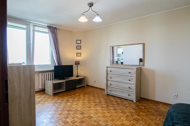 Komfortowe mieszkanie w doskonałej lokalizacji Łodzi - Zdjęcie 2/23