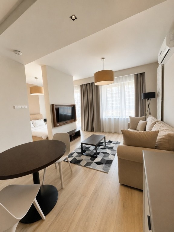 Elegancki apartament inwestycyjny w Platinum Towers, Wola - Zdjęcie 1/7
