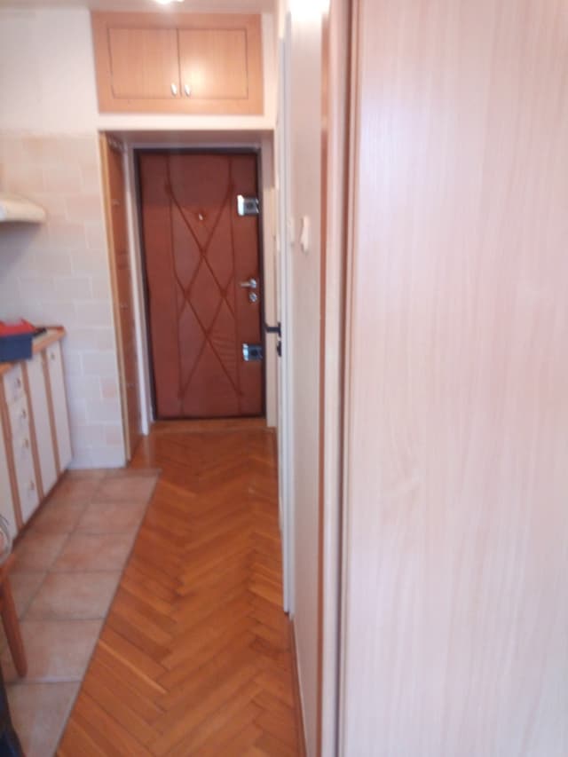 Cicha i jasna kawalerka z loggią na Mokotowie - Zdjęcie 2/14