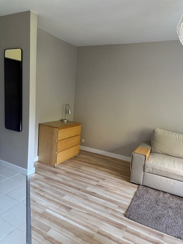 Przytulna kawalerka w spokojnej okolicy VII Dworu - Zdjęcie 4/6