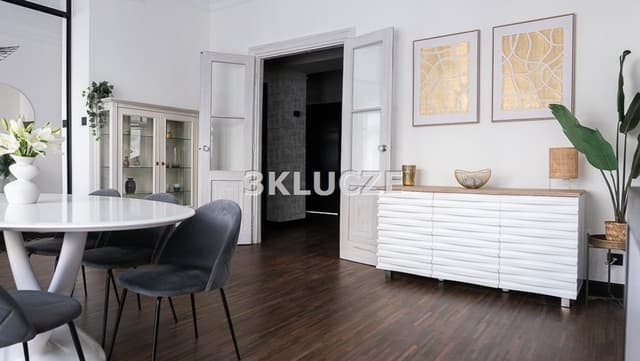 Ekskluzywny apartament przy Ogrodzie Saskim z 2 balkonami - Zdjęcie 5/20